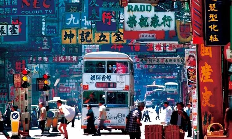 丑的整整齐齐！中国式统一招牌设计成“黑白配”，网友：这是喜迎_30