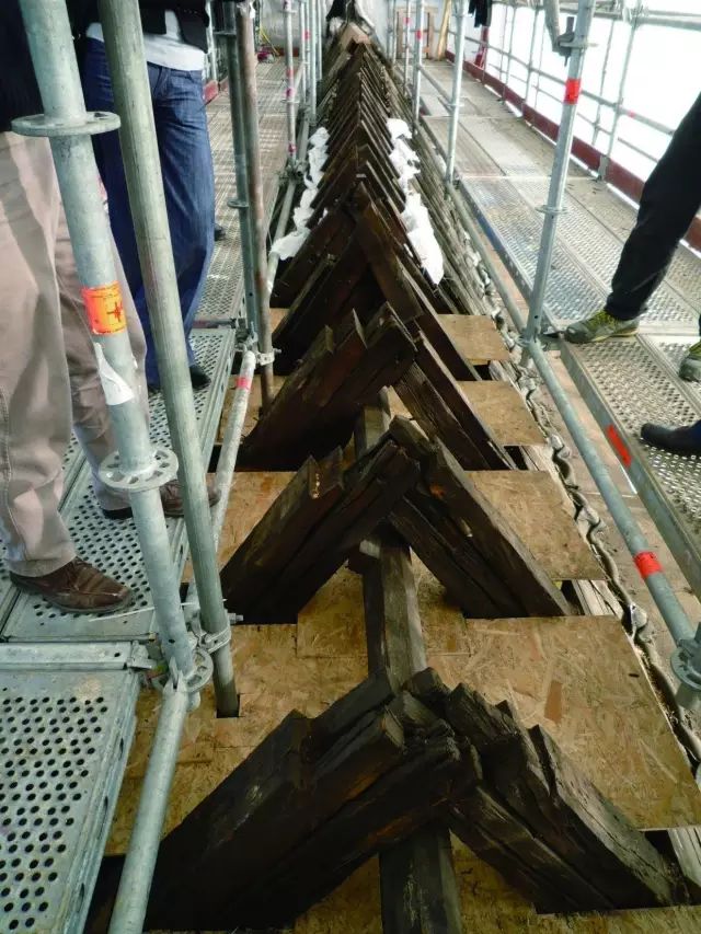 850年的巴黎圣母院顷刻烧毁，可我还没来得及去看看..._31