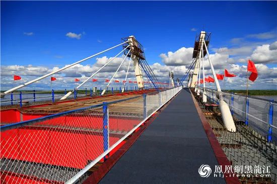 历经30多年！中俄合建首座跨境公路大桥合龙啦！_5