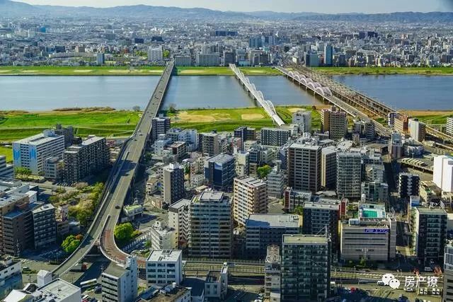 楼市打响保卫战：10个城市被“黄牌警告”，2019年房价还能火？_3